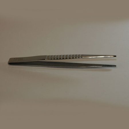 A pair of Forcep Thumb Turnover Type Straight Blunt 130mm on a white surface.