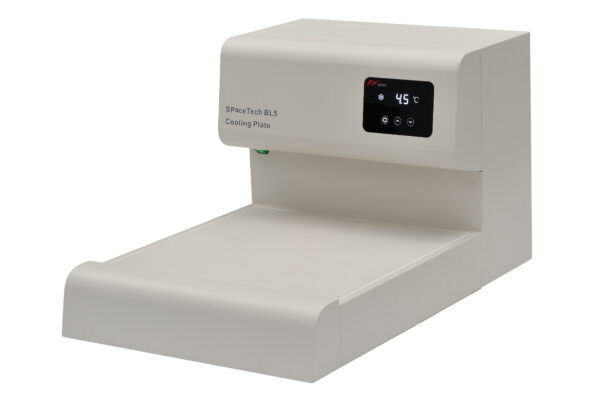The Cooling Plate 5 to ~-20°C features a digital display showing 4.5°C and a 395x390mm platform, providing efficient temperature regulation for various applications.