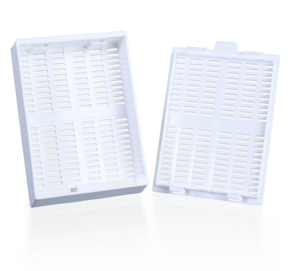 Large Embedding Cassette, 75x52x18mm, with detachable lid (4x100/carton), ideal for securely holding specimens during histology processing and embedding.